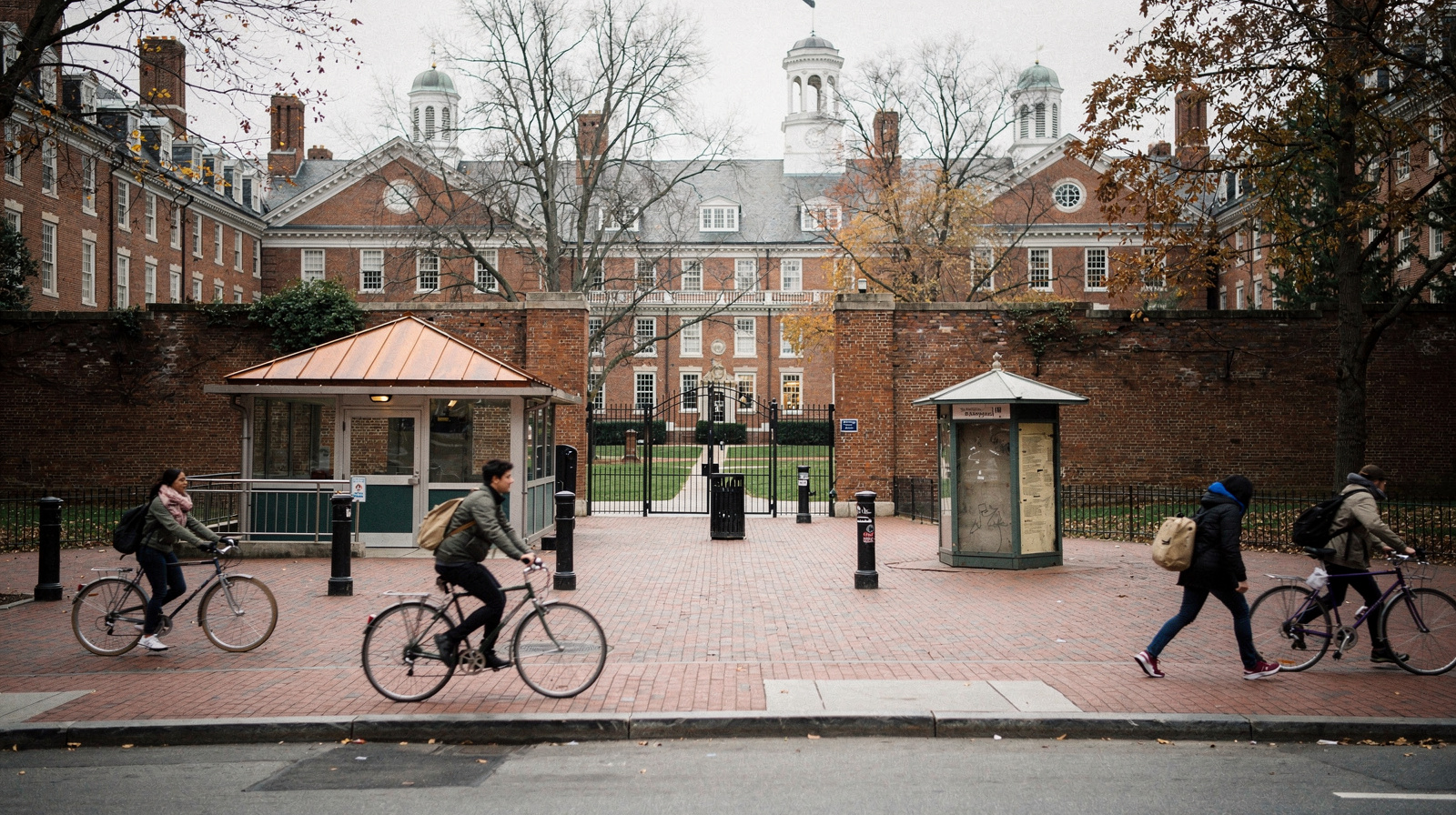 Harvard Square after the bookstores closed