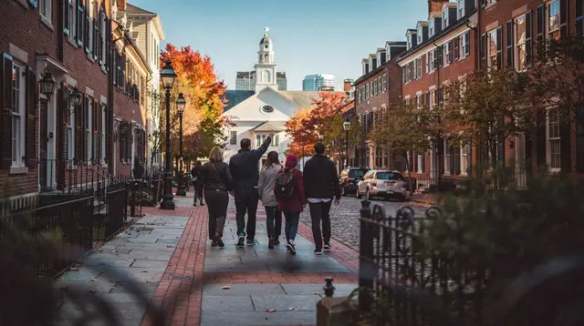 Guided walking tours of downtown Boston: what to expect
