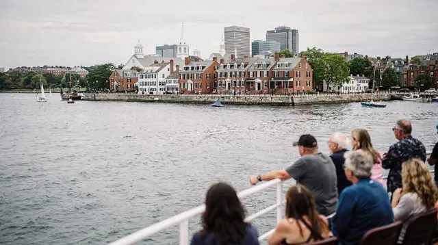 Dinner cruises in Boston Harbor: what to expect
